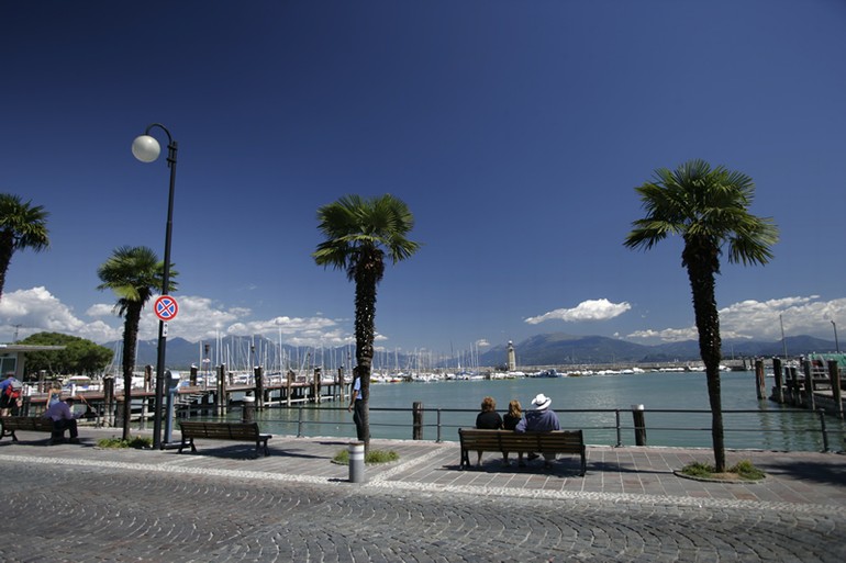 Hamnen vid Gardasj�n